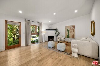 8811 Wonderland Ave in Los Angeles, CA - Building Photo - Building Photo
