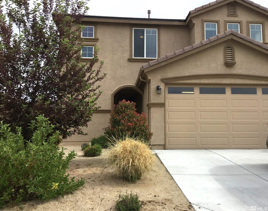 3946 Hazy Swale Way in Sparks, NV - Building Photo