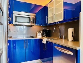 3101 Bayshore Dr in Fort Lauderdale, FL - Foto de edificio - Building Photo