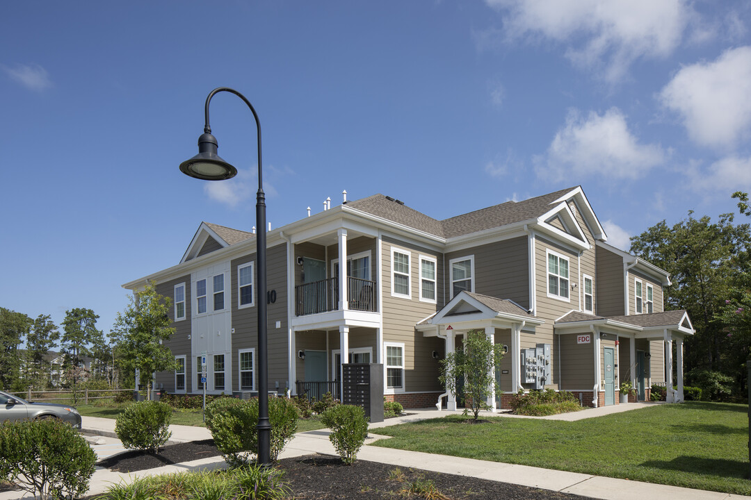 Cornerstone at Lacey in Forked River, NJ - Foto de edificio