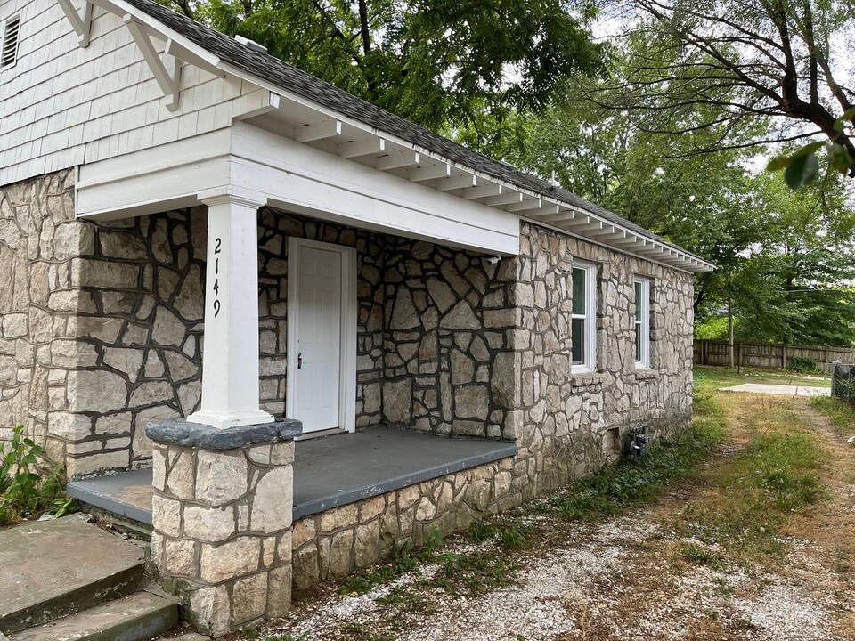 2149 N Boonville Ave in Springfield, MO - Building Photo