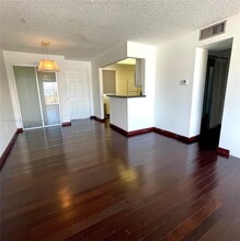 1615 Meridian Ave in Miami Beach, FL - Building Photo - Building Photo