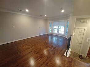 1321 Woodhead St in Houston, TX - Building Photo - Building Photo