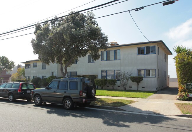 2520 Ocean Park Blvd in Santa Monica, CA - Foto de edificio - Building Photo