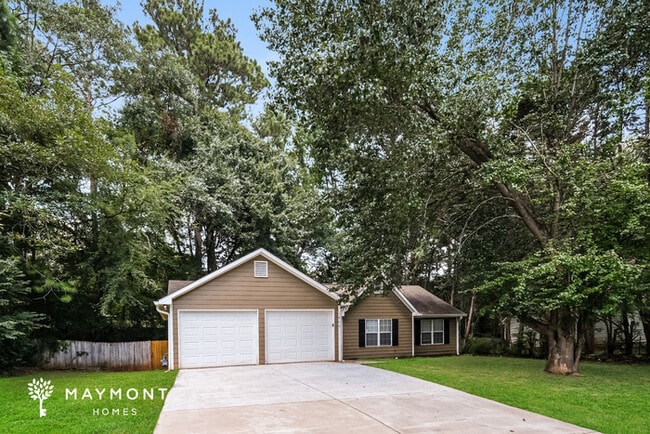 5866 Homestead Cir in Rex, GA - Foto de edificio - Building Photo