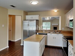 2545 Big Spring Dr in Fort Worth, TX - Building Photo - Building Photo