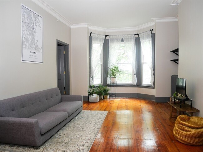 140 Trenton St, Unit #2 in Boston, MA - Building Photo - Building Photo