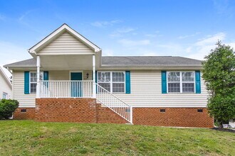5225 Milhaven Ln in Charlotte, NC - Building Photo - Building Photo