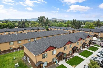 304 S Skipworth Rd, Unit E3 in Spokane Valley, WA - Foto de edificio - Building Photo