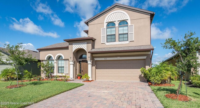 property at 909 Fiddleleaf Cir