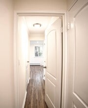 77 S Park Ave in Rockville Centre, NY - Foto de edificio - Building Photo