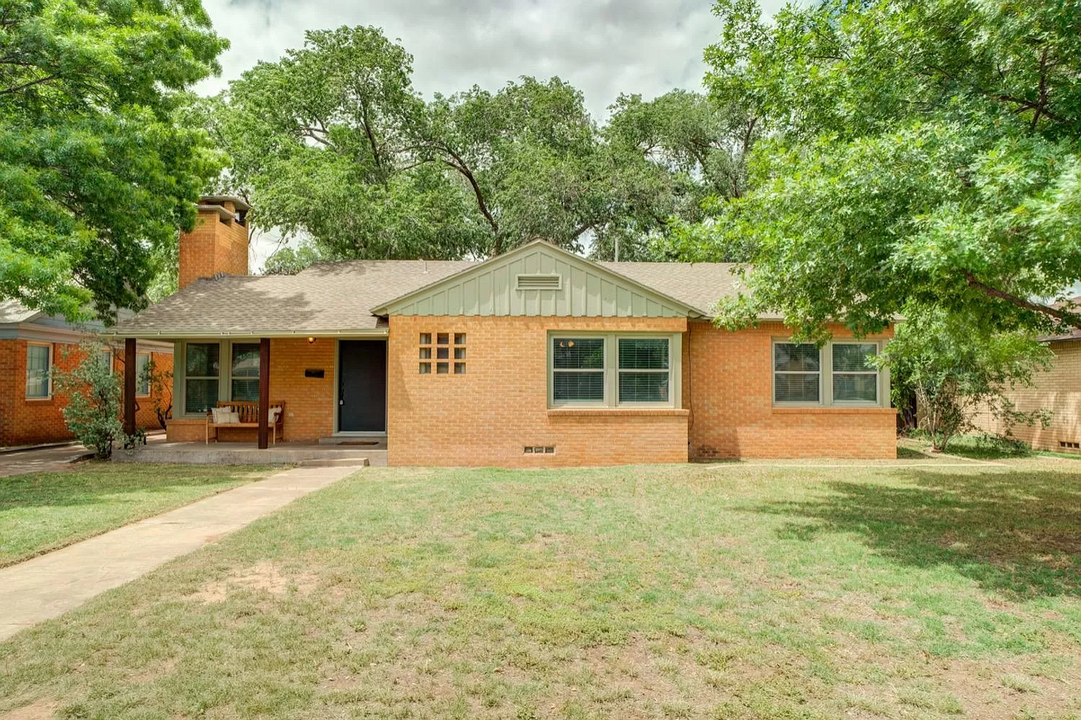 3204 28th St in Lubbock, TX - Building Photo