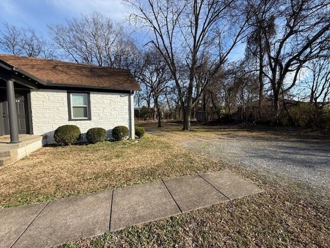 1118-1120 N Tennessee Blvd in Murfreesboro, TN - Building Photo - Building Photo