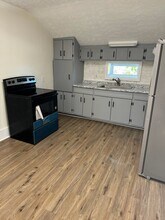 9106 Columbus Rd NE, Unit 9106 in Louisville, OH - Building Photo - Building Photo