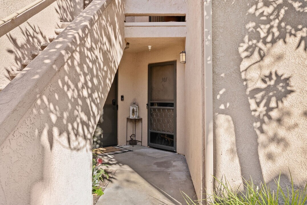 1044 Calle Del Cerro in San Clemente, CA - Building Photo