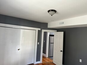134 Elm St in Everett, MA - Building Photo - Building Photo