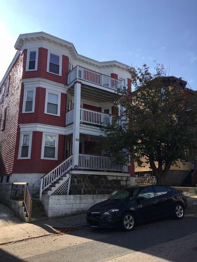 70 Sawyer Ave, Unit 3