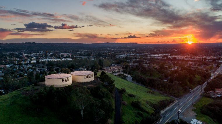 Sunnyside Senior Apartments in San Dimas, CA - Foto de edificio