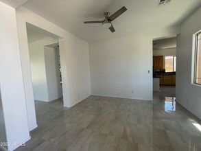 42931 N Livingstone Way in Anthem, AZ - Building Photo - Building Photo