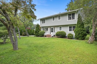 318 Old Black Rock Turnpike in Fairfield, CT - Building Photo
