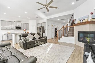 2096 Creekbluff Cir in Carrollton, TX - Building Photo - Building Photo