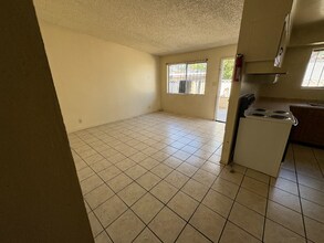 1901 Stewart Ave, Unit B in Las Vegas, NV - Building Photo - Building Photo
