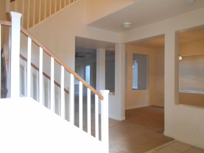 6280 N Sledgehammer Ct in North Las Vegas, NV - Foto de edificio - Building Photo