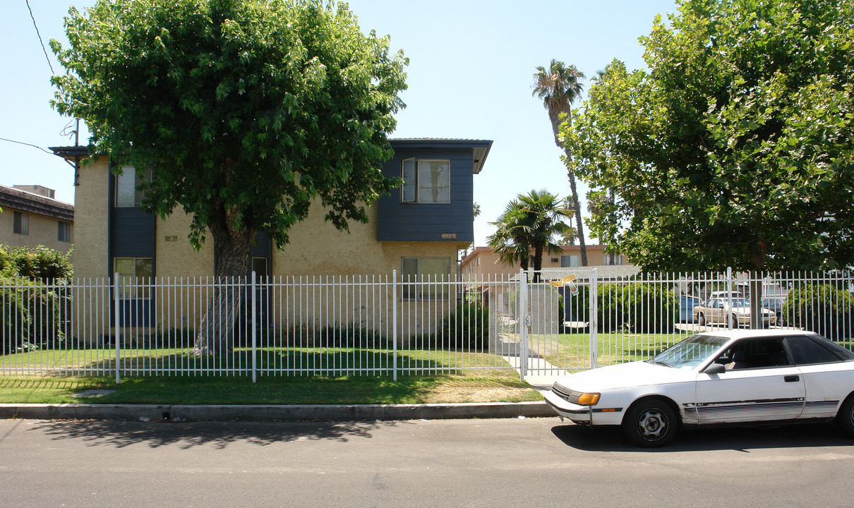 6747 Nagle Ave in Van Nuys, CA - Building Photo