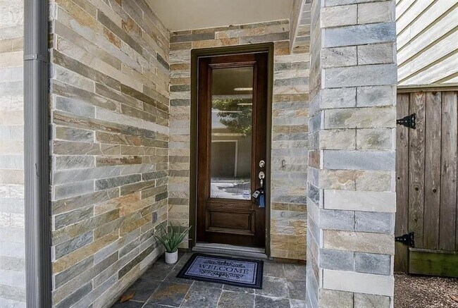 2908 Leeland St in Houston, TX - Building Photo - Building Photo