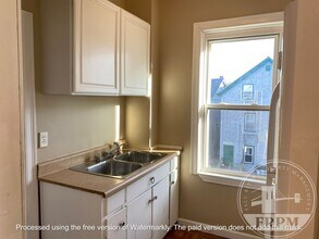 528 4th St in Fall River, MA - Building Photo - Building Photo