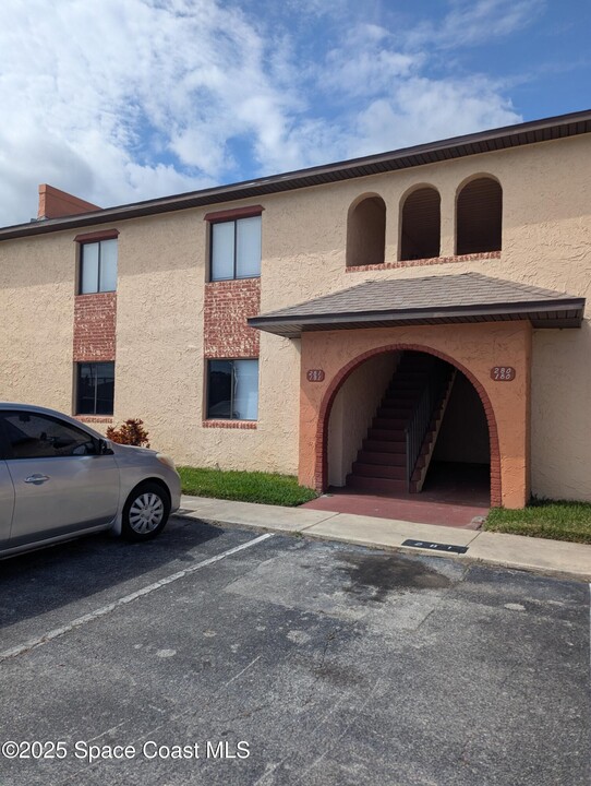 281 San Juan Cir in Melbourne, FL - Building Photo