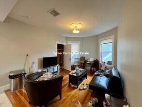 267 E Cottage St, Unit 3 in Boston, MA - Building Photo - Building Photo