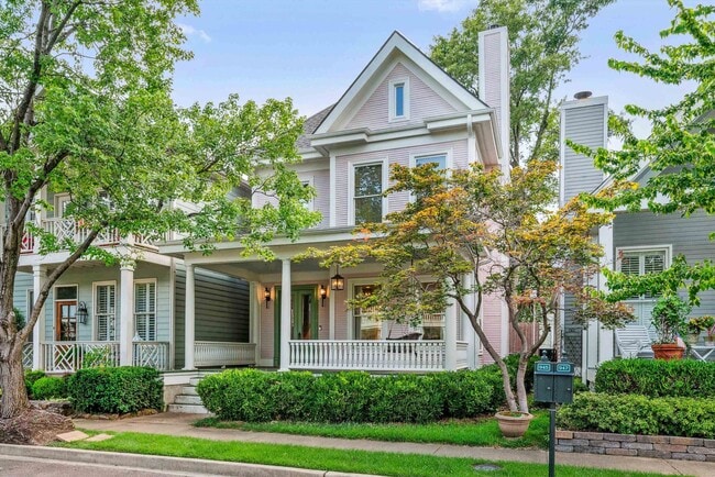 property at 945 Harbor Bend Rd