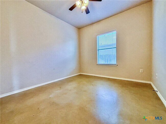 752 Saengerhalle Rd in New Braunfels, TX - Foto de edificio - Building Photo