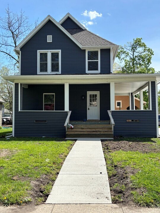 3 W Illinois St-Unit -713 #3 W Illinois St-713 #3 in Urbana, IL - Building Photo