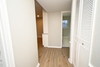 3730 Fairfield Ave, Unit 234 in Shreveport, LA - Building Photo - Building Photo