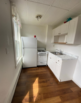 149 Meridian St, Unit 147-4 Apartamentos