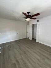 2734 SW 30th Ct-Unit -3 in Miami, FL - Building Photo - Building Photo