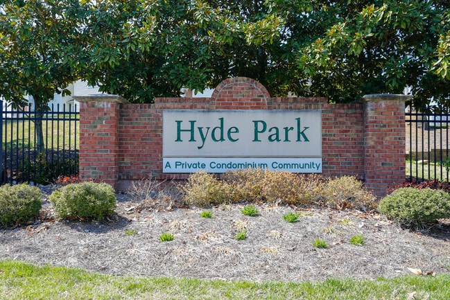 Hyde Park in Charlotte, NC - Foto de edificio - Building Photo