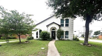 4460 Junction Dr in Plano, TX - Building Photo