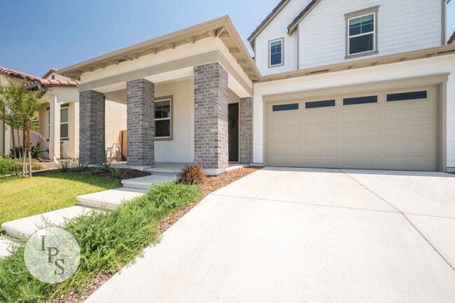 4299 Vineyard Dr in Madera, CA - Building Photo - Building Photo
