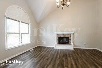 8236 N Hope Ave in Kansas City, MO - Foto de edificio - Building Photo