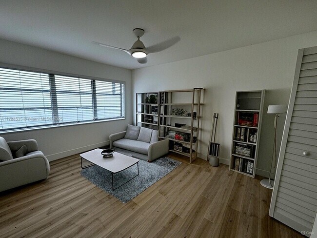 property at 401 SE 10th St