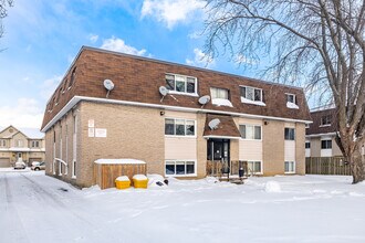 Riverstone Place & Millstone Place in Kingston, ON - Building Photo - Building Photo