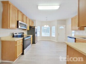 427 Sapphire Bend in Riverdale, GA - Building Photo - Building Photo