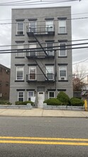 17 Teaneck Rd in Ridgefield Park, NJ - Building Photo - Building Photo