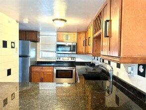 6042 Amberly Ave in Orlando, FL - Building Photo - Building Photo