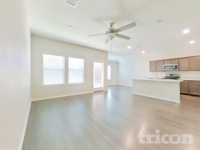 3609 Doris Dr in Denton, TX - Foto de edificio - Building Photo