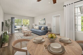 Green Valley Apartments in Chino Hills, CA - Foto de edificio - Building Photo