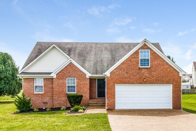 property at 2619 Danbury Cir